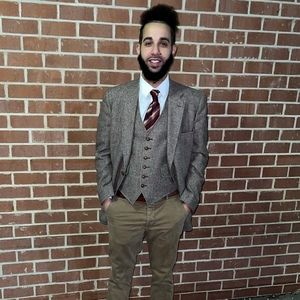 Meet your Posher, Brandon